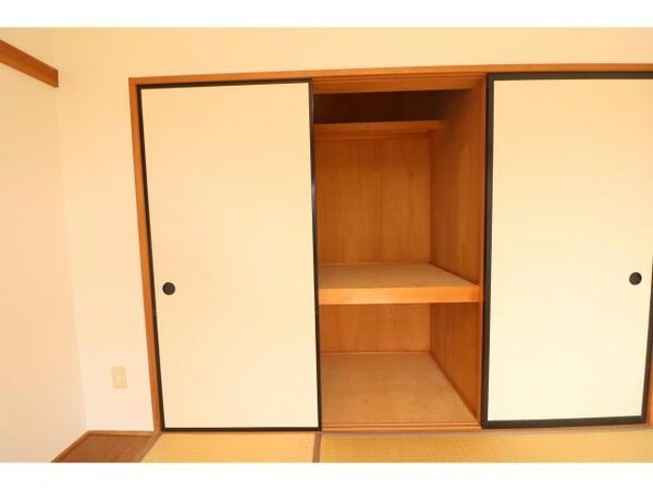 収納(他の部屋の写真です)