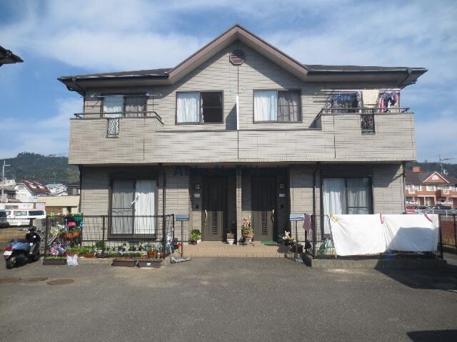 物件外観写真2　(C棟)