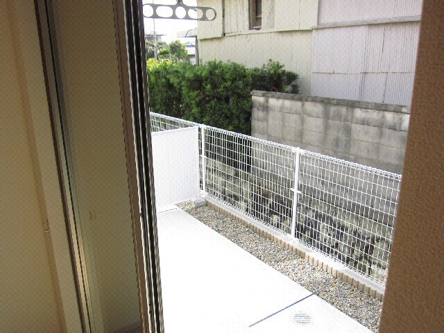 物件内観写真14　(テラス)