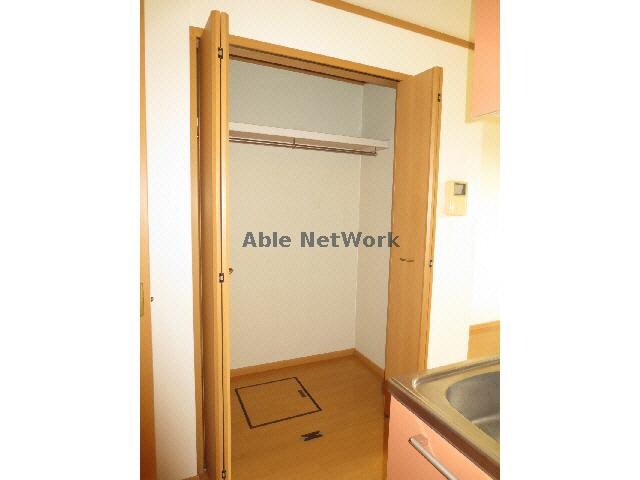 物件内観写真9　(クローゼット)