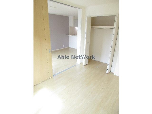 物件内観写真11　(洋室)