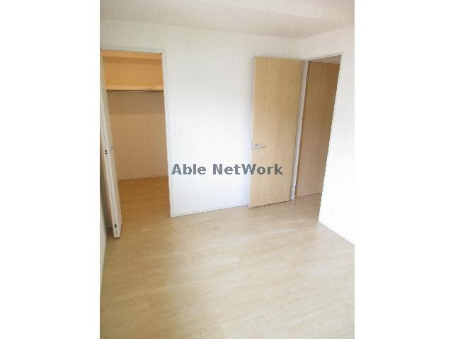 物件内観写真12　(洋室)