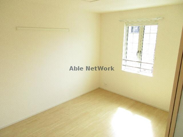 物件内観写真14　(洋室)