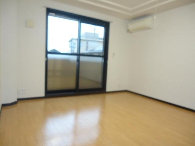 物件内観写真7　(洋室)