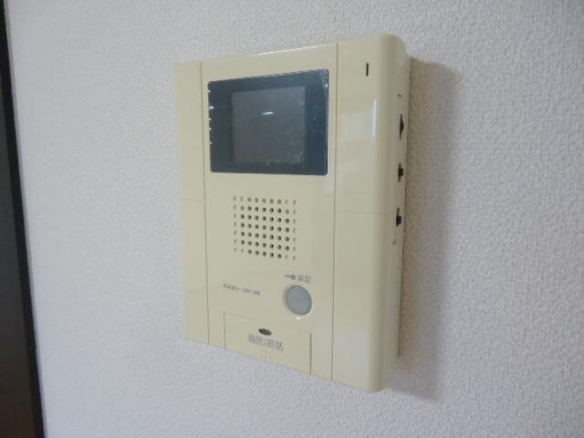 物件内観写真16　(カメラ付インターホン)