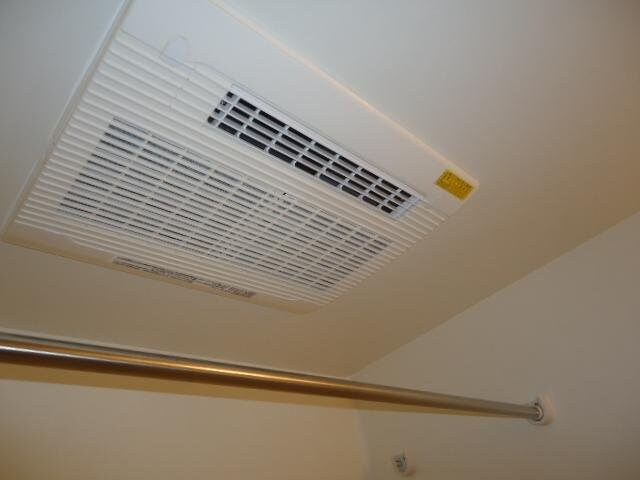 物件内観写真20　(浴室換気乾燥機)