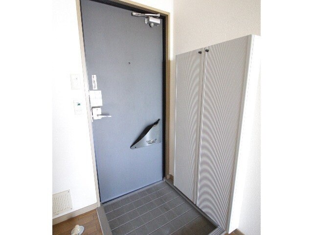 物件内観写真11　(玄関)