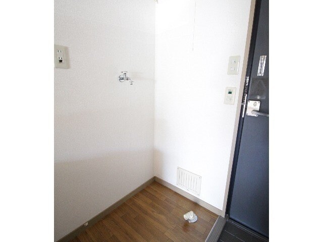 物件内観写真21　(洗濯機置き場)