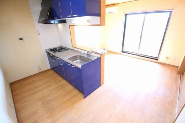 同物件の別の部屋の写真です