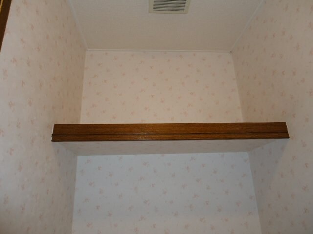 物件内観写真22　(トイレ棚)