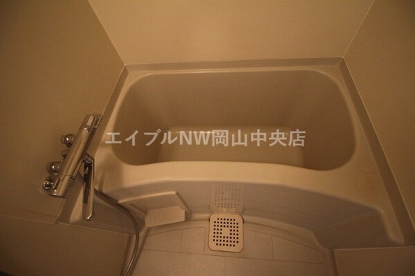 バス／シャワールーム等(浴槽)