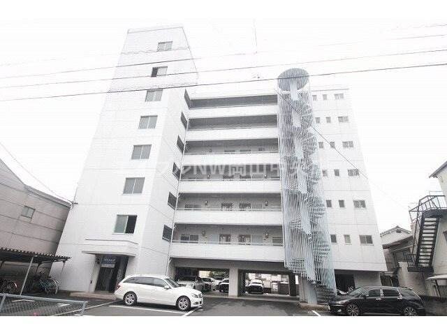 成広京町マンションの物件外観写真