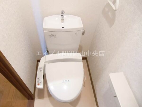 トイレ(温水洗浄暖房便座)
