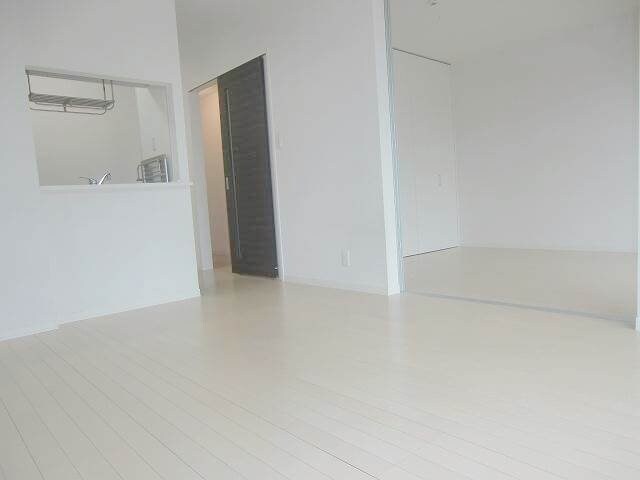 物件内観写真7　(同物件別部屋の写真です)