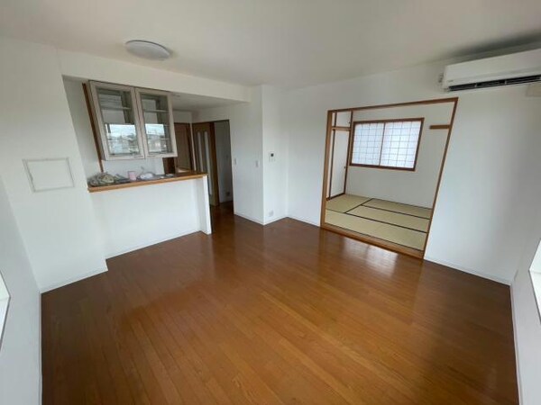 リビングダイニング