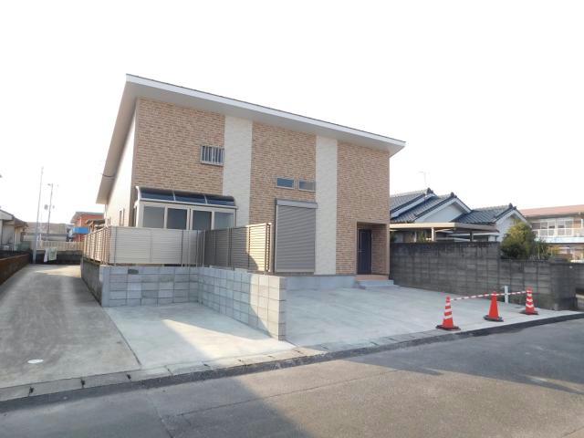 オサム企画貸家（西原2丁目運動公園近く）