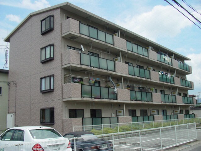 パティエール茨木の物件外観写真