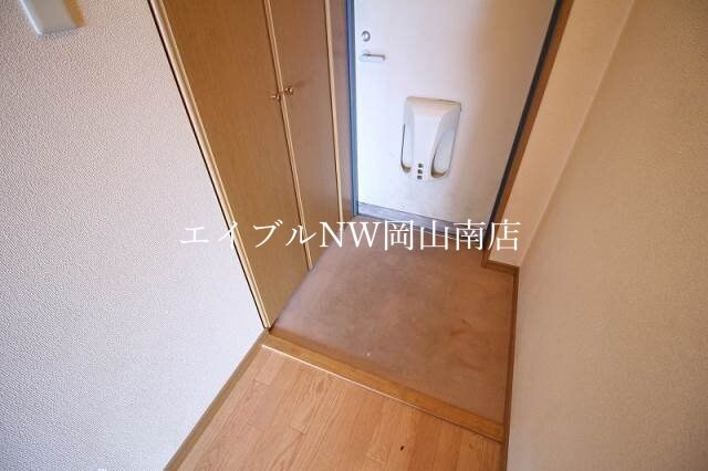 物件内観写真12　(同物件の別の部屋の写真です)