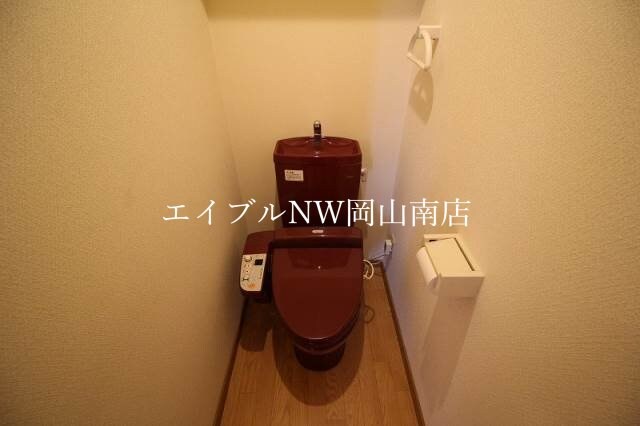 物件内観写真32　(同物件の別の部屋の写真です)
