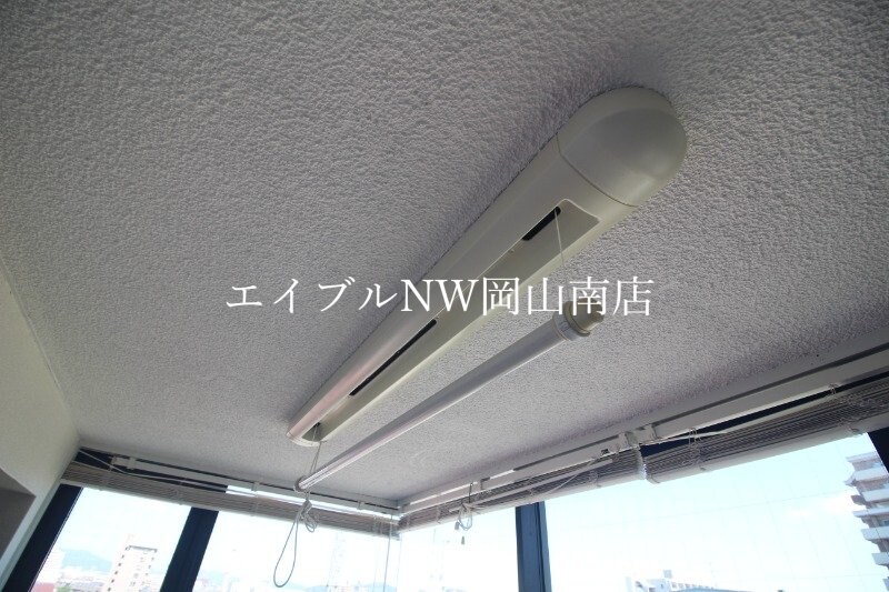 物件内観写真13　(室内物干し)