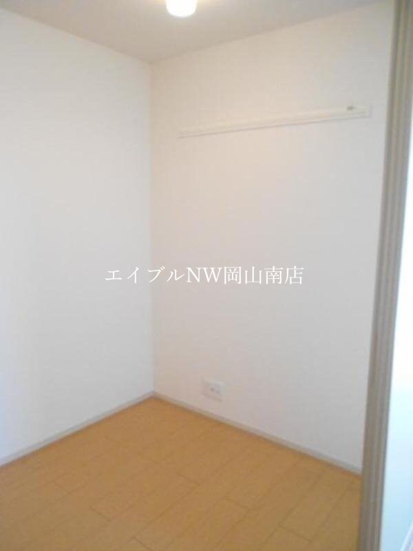 物件内観写真15　(寝室)