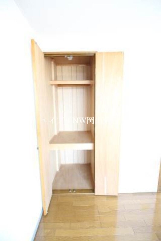 物件内観写真13　(収納)