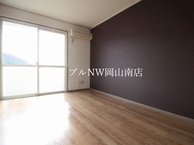 物件内観写真6　(リフォーム済でキレイな内装)