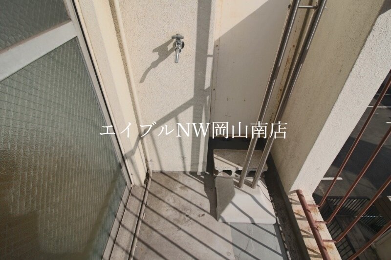 物件内観写真14　(洗濯機置場)