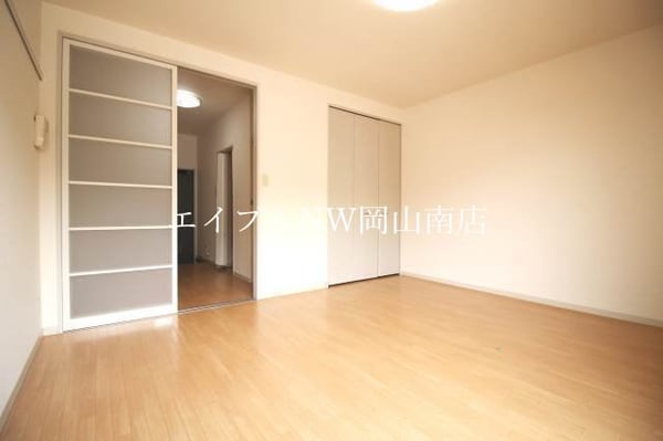 居室・リビング(※同タイプのお部屋の写真です)