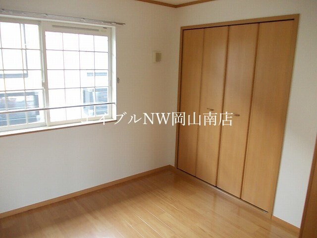 物件内観写真12　(子供部屋)