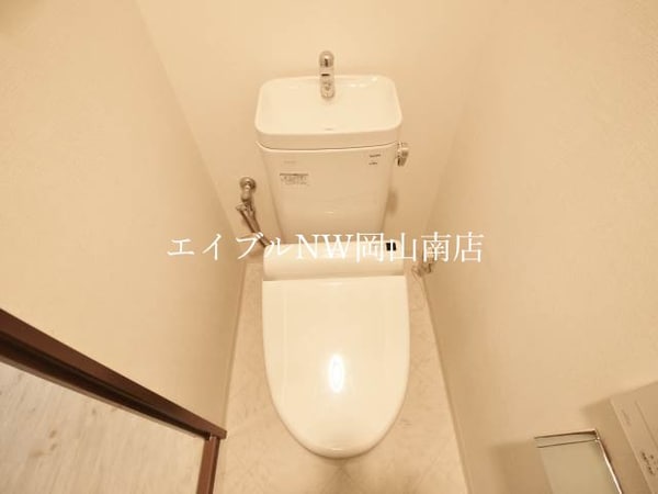 トイレ(温水洗浄便座設置済み)