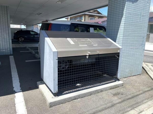 建物設備(ゴミ置き場)