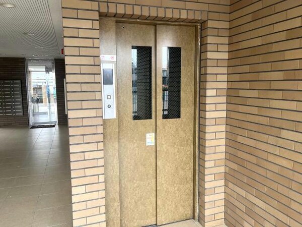 建物設備(エレベーター)