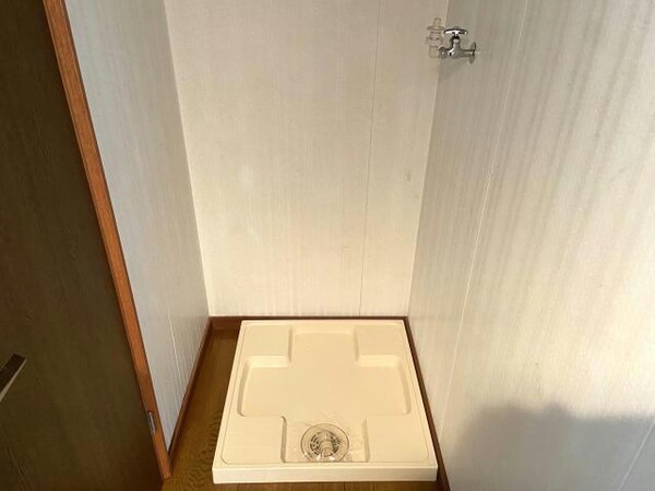 居室（その他）(洗濯機置き場)
