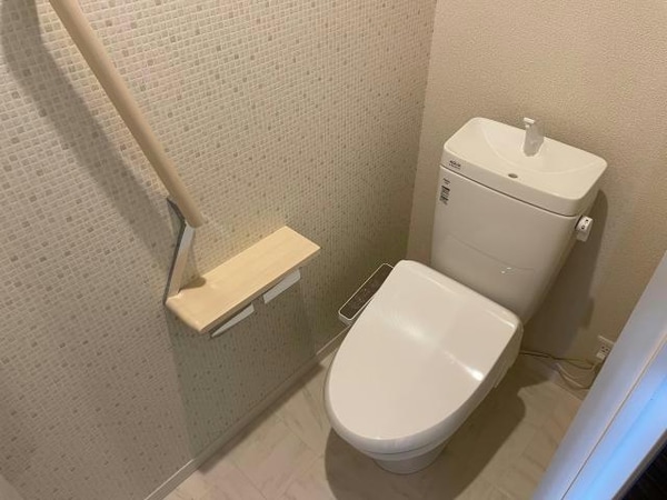 トイレ(温水洗浄便座)