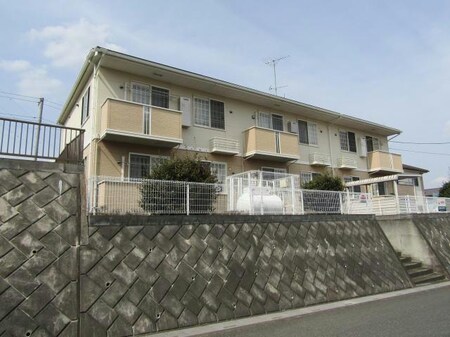 ヒルズ・ソレアード(嵐山町志賀)外観写真