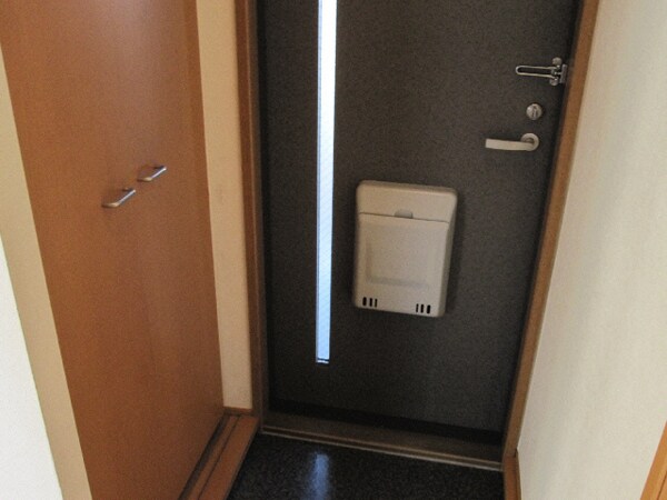 玄関回り(反対パターン)