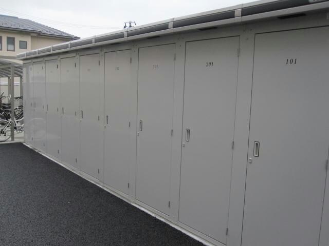 物件外観写真3　(屋外物置)