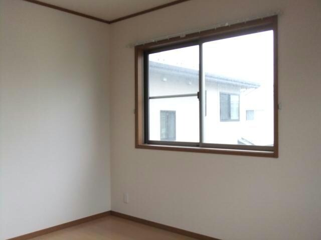 物件内観写真13　(2階北側洋室同仕様)