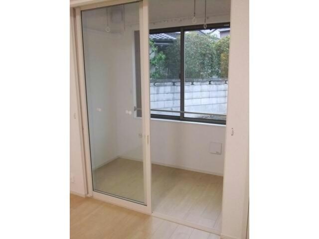 物件内観写真16　(サンルーム)