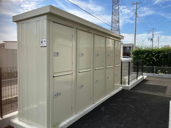 建物設備(屋外物置)