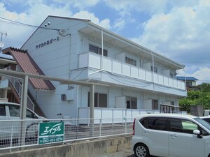 やすおかアパート外観写真