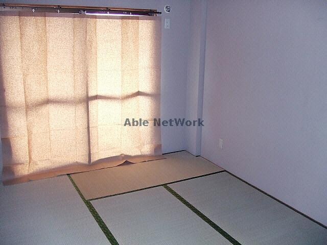 物件内観写真6　(居室)