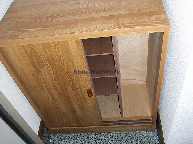 物件内観写真11　(玄関)