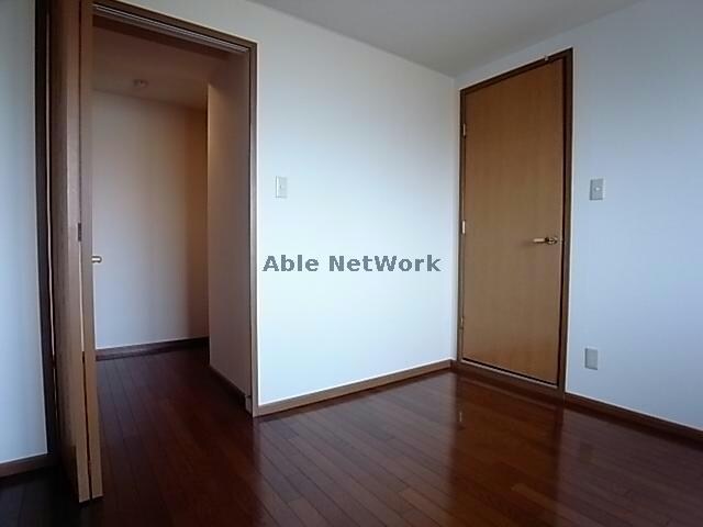 物件内観写真7　(洋室（別部屋参照）)