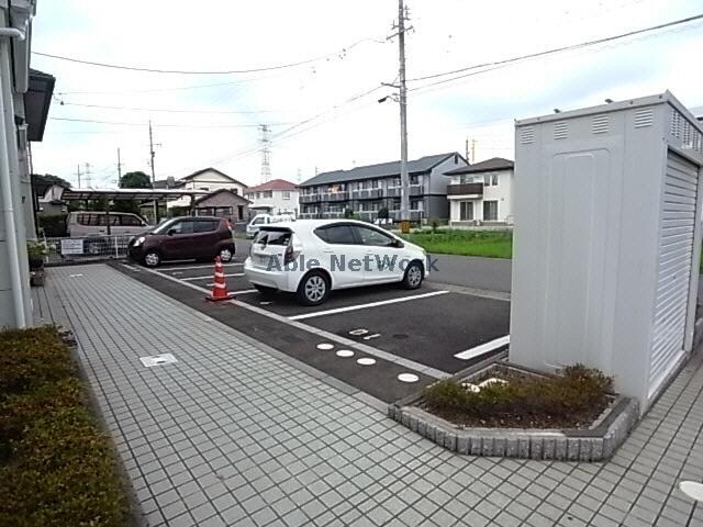 物件外観写真5　(駐車場)