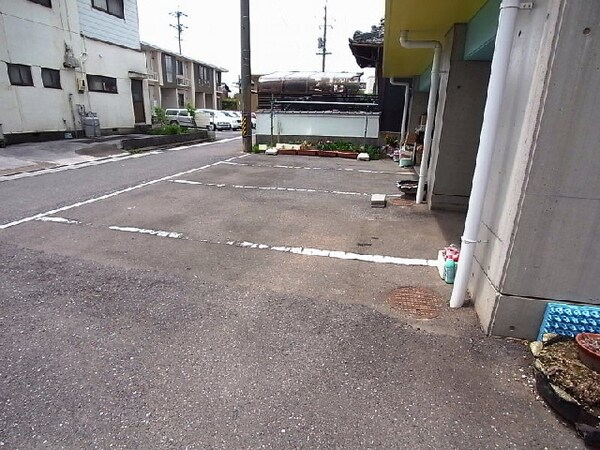 駐車場(駐車場)