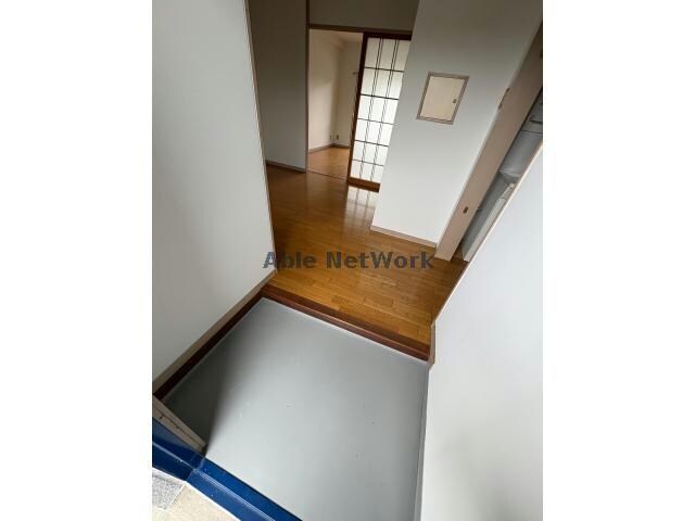 物件内観写真17　(玄関回り)