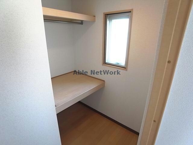 物件内観写真14　(ウォークインクローゼット)