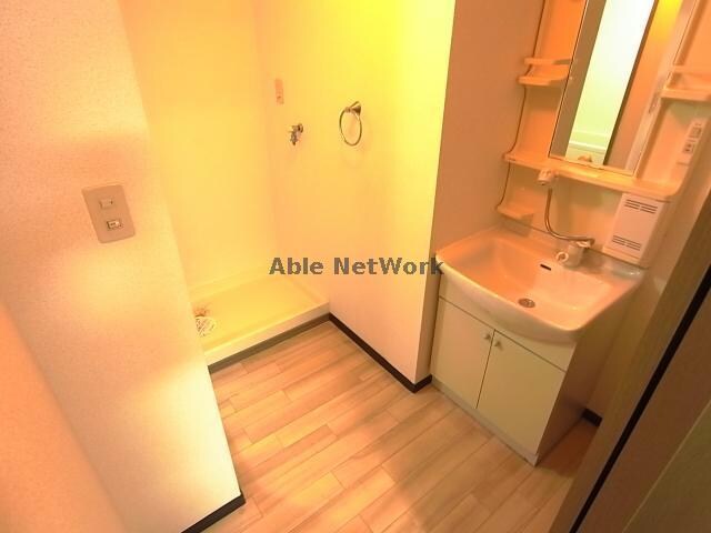 物件内観写真10　(洗面所)